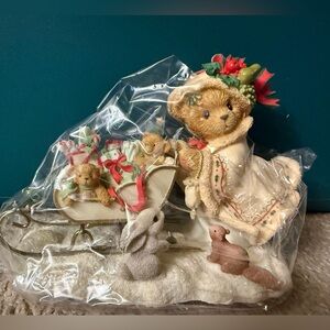 Cherished Teddies Astrid Figurine 864218 Girl Shopping Sled Enesco 2001 NIB